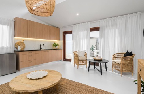 Byron Bay Apartment | Studio45 A tastefully designed villa located just minutes from the heart of Byron Bay. The self-cont