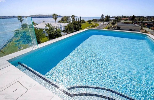 Batemans Bay Apartment | Stunning 1-Bed Bayside Apartment with Superb Views