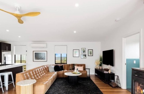 Cape Woolamai House | Stunning Cape Woolamai House with Private Pool