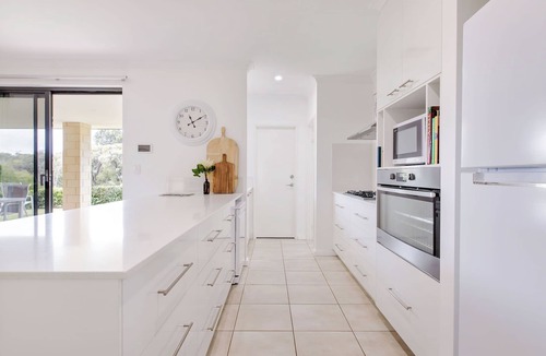 Yallingup Siding House | Stunning contemporary villa providing all you need to relax & unwind.