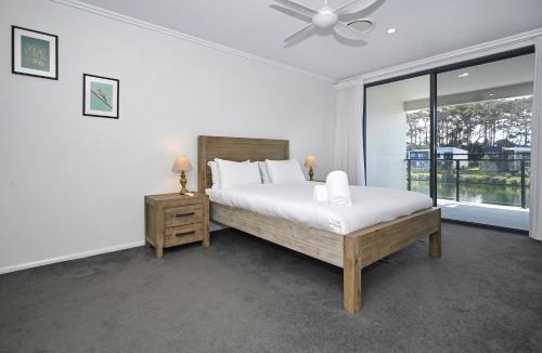 Maroochydore House | Stunning Maroochy Waterfront Home