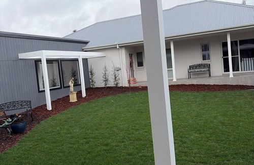 Orange House | Stunning New Build | Relaxed Luxury in Orange CBD