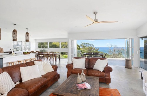 Killcare Heights House | Stunning ocean views and pool