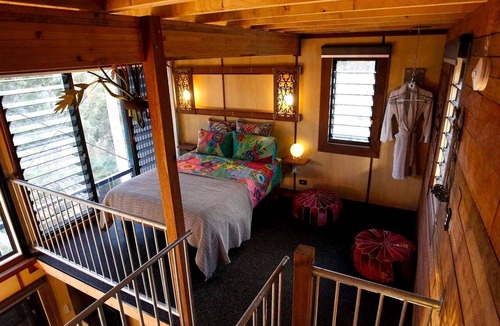 Austinville Cabin | Stunning Tree House with Pool Access Ideal for Luxury Holiday Accommodation, Gold Coast