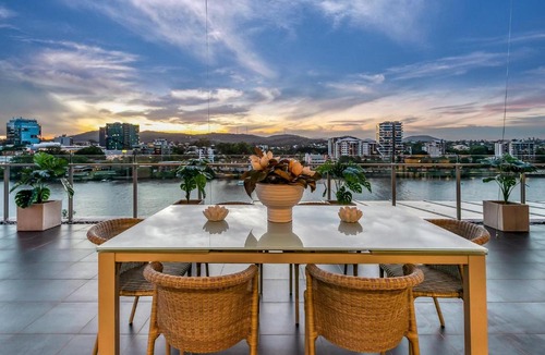 West End Apartment | Stunning Waterfront Penthouse 3 or 4 Bedrooms