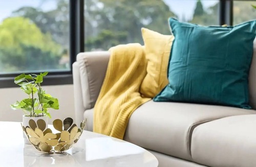 North Sydney Apartment | Stunning Waterview 2Bed Apt North Sydney ｜MHS