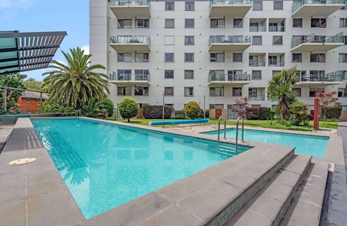 Canberra City Centre Apartment | Stylish 1-Bed Apartment with Balcony & Pool Access