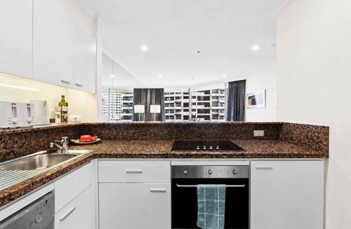 The Rocks Apartment | Stylish 1BR in The Rocks with Pool, Gym & Spa!