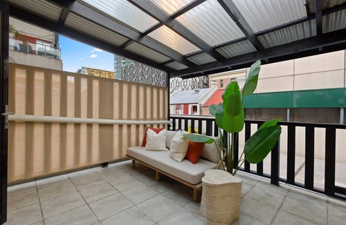 Chippendale Apartment | Stylish 2-Bed House Near Sydney CBD