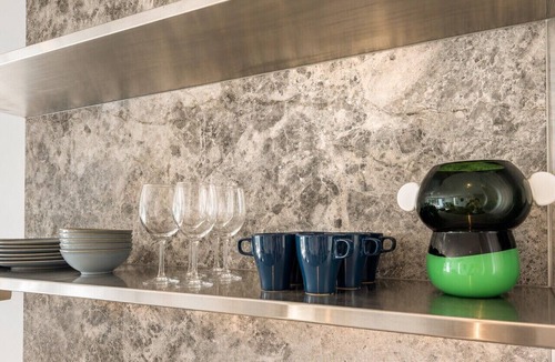 Double Bay Apartment | Stylish 2BR Apartment in Double Bay with Parking