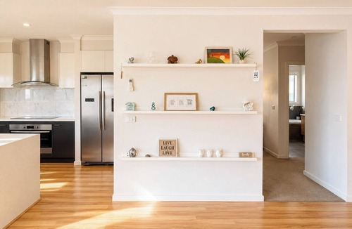 Lyndhurst House | Stylish 4BR Lyndhurst Home – Shops and Golf Nearby