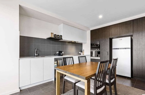 Braddon Apartment | Stylish Apartment in Central Braddon