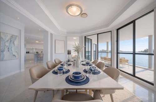 Mermaid Waters House | Stylish Canalfront Paradise with Designer Interiors