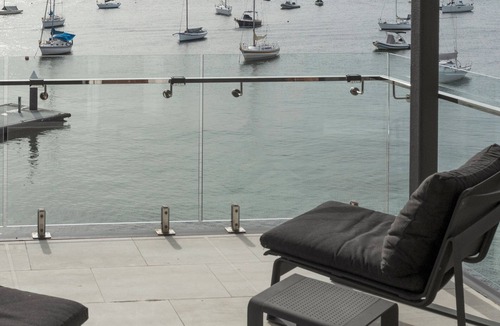 Point Piper Apartment | Stylish & Exclusive Beachfront/Waterfront unit in Point Piper, Sydney Harbour