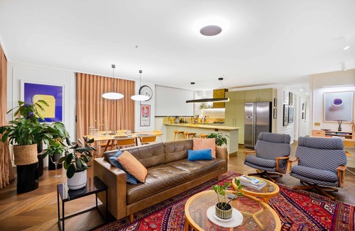 Footscray Apartment | Stylish Executive Apt Stunning views/city skyline