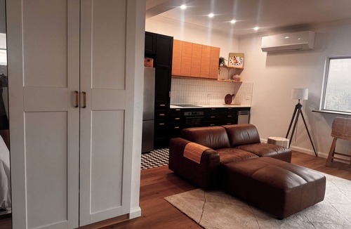 Coniston Apartment | Stylish Studio Apartment with a view