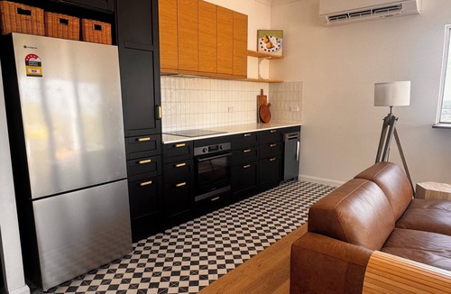 Coniston Apartment | Stylish Studio Apartment with a view