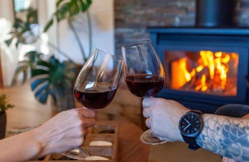 Bunburra House | Sugarloaf - Luxury Farmhouse Cabin