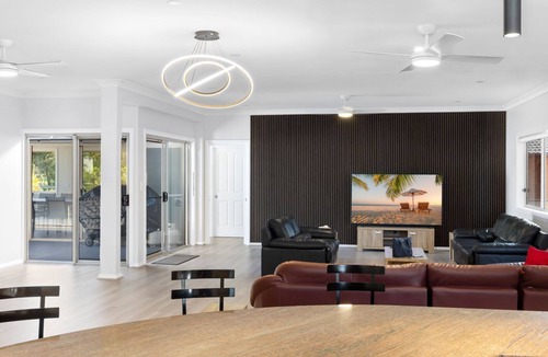 The Entrance North House | Suitable for Large Groups/Near Beach/Family Fr