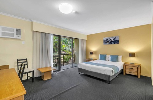 Mount Ommaney Bed & Breakfast | Suite with Kitchen, WiFi & Easy Access to Motorway