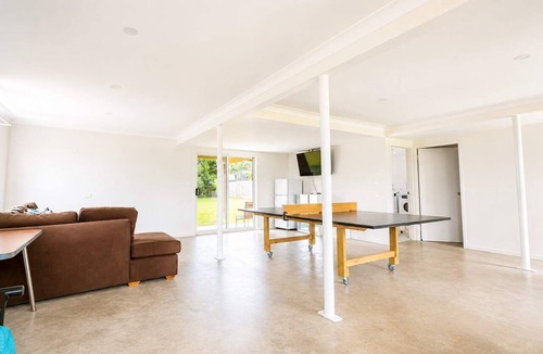 Kioloa House | Summer Beach House - Pet-friendly Kioloa beach house near sand & surf