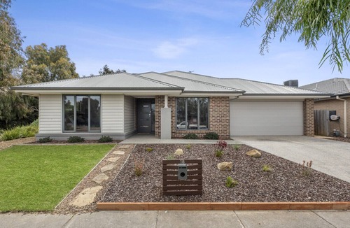 Armstrong Creek House | Summer Breeze - 10 mins to Barwon Heads & Torquay! (499552)
