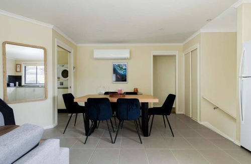 Summerhill House | Summerhill Getaway: Simple Comfort Near Launceston