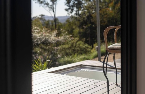 Bucketty House | SummerHill tiny home romantic escape