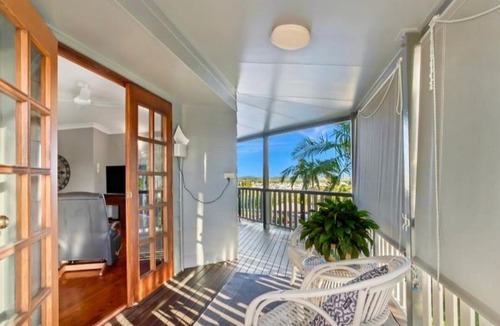 Eimeo House | Summit House