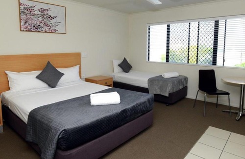 Townsville Hotel | Summit Motel
