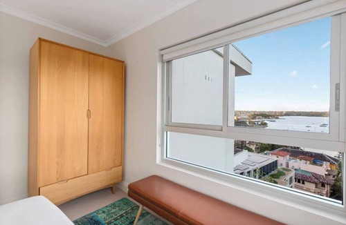 Elizabeth Bay Apartment | Sundowner Panoramic Harbour Views by the Marina