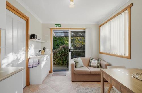 Devonport Apartment | Sunlit Garden Granny Flat