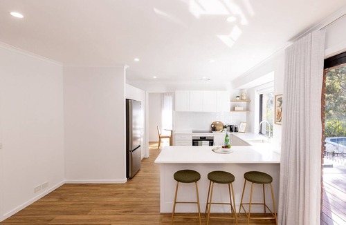 Forresters Beach House | Sunny 4BR Retreat: National Park, Surf & Beach