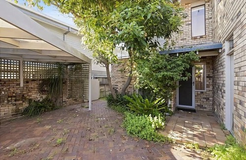 Tomakin House | Sunpatch at Tomakin | Absolute Beachfront & Pet Friendly