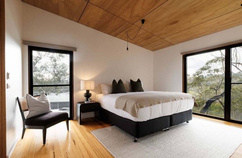 Mount Victoria Cabin | Sunrise Lodge – Relax in Hot Tub & Spot Kangaroos