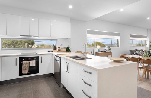 Woody Point Apartment | Sunset Bay Retreat at Woody Point