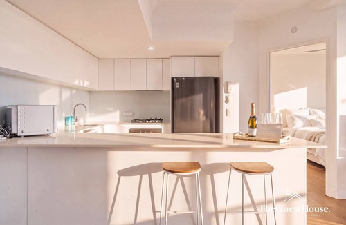 Palm Beach Apartment | "SUNSET" By TheGuestHouse.
