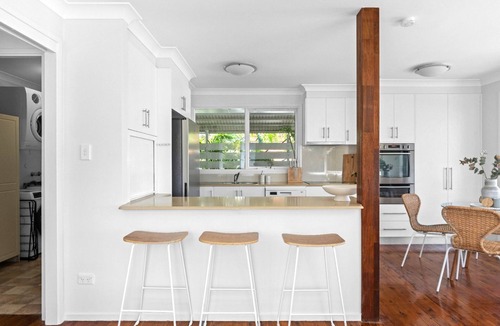 Budgewoi Apartment | Sunset Splash Retreat