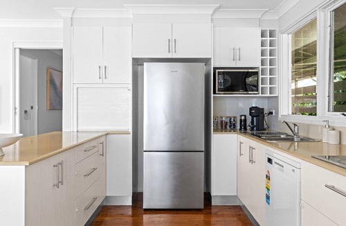 Budgewoi Apartment | Sunset Splash Retreat