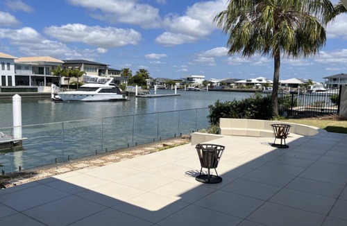 Banksia Beach House | 'Sunset Views On Banksia Canal'