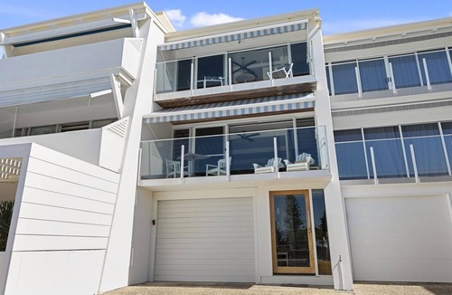 Sunshine Beach Apartment | Surf-Scene 2 Sunshine Beach