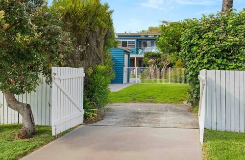 Culburra Beach Apartment | Surfrider Studio - Pet Friendly - 50m to Beach - Book 3 Nights, Pay for 2 until 24 September 2026