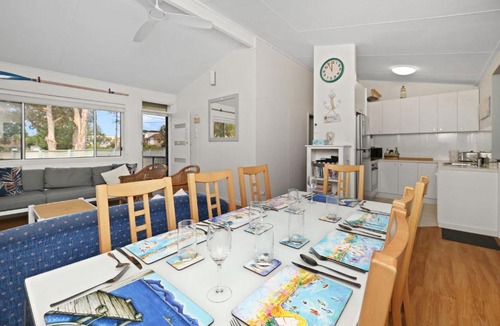 Hawks Nest House | Surfs Up
