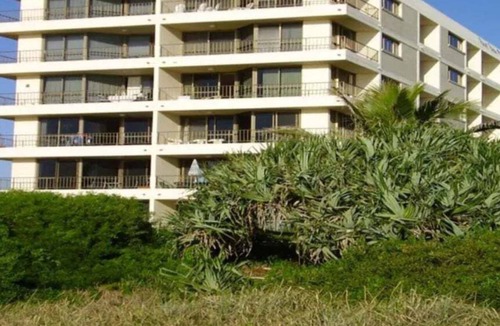 Palm Beach Apartment | Surfside Court - Hosted by Burleigh Letting