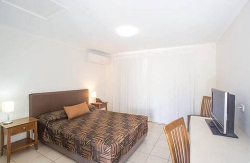 Middlemount Hotel | Swag Motel