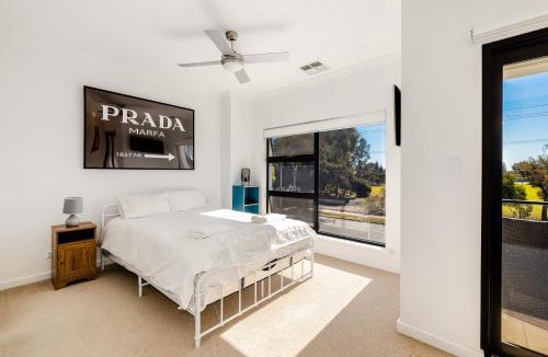 Henley Beach South House | Swainson on 1 Lexington - 200m to Beach!