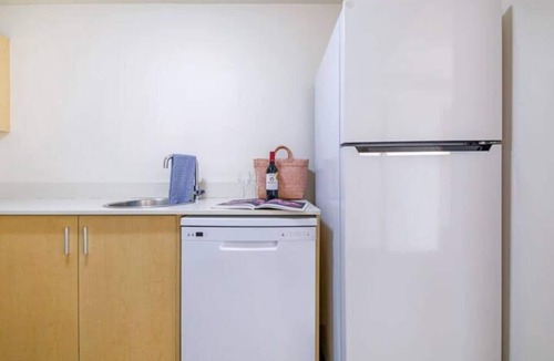 Darwin City Centre Apartment | Sweeping Harbourfront Views atop Tropical Resort