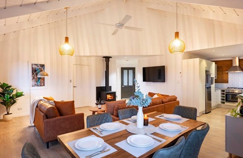 Yallingup Ski Chalet | Swings Vineyard Chalet | Luxury Winery Escape for 4