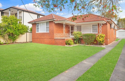 Auburn House | Sydney 4 bedhouse near Olympic Park Fast WIFI all room with aircon