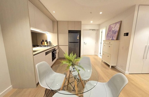 Chinatown Apartment | Sydney Chinatown 2BR 115 Walk to Darling Harbour
